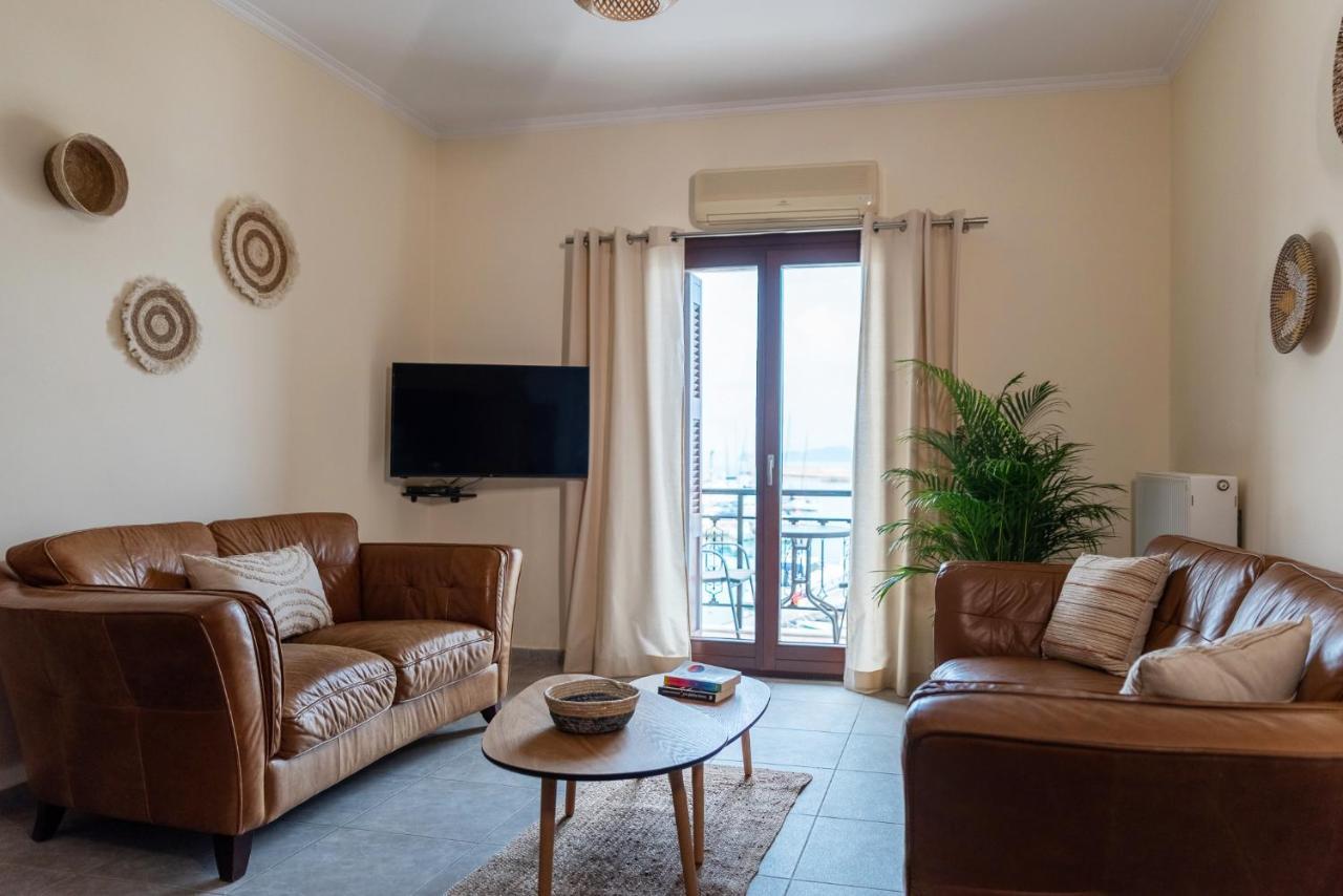 Destino Home Overlooking The Venetian Port Of Chania La Canea Exterior foto