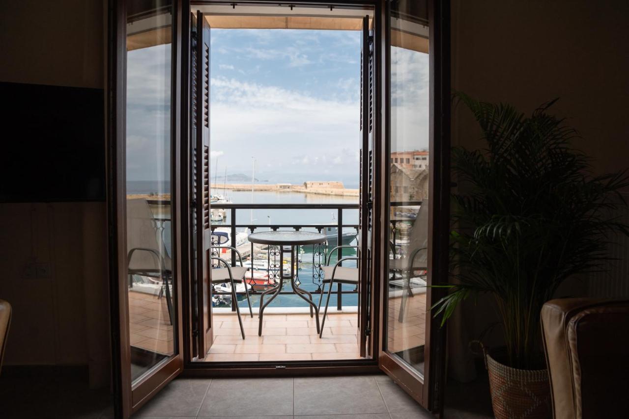 Destino Home Overlooking The Venetian Port Of Chania La Canea Exterior foto