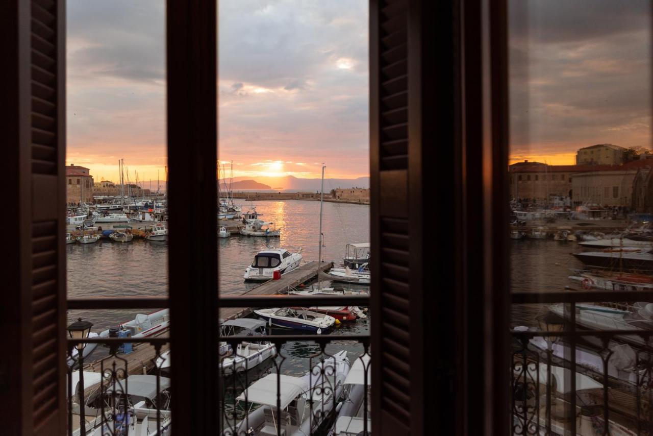 Destino Home Overlooking The Venetian Port Of Chania La Canea Exterior foto