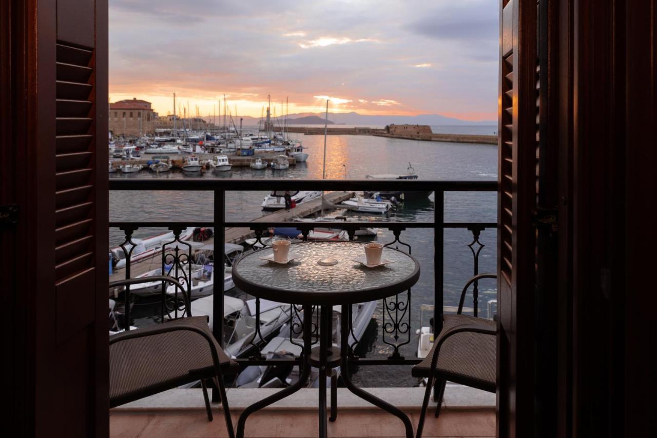 Destino Home Overlooking The Venetian Port Of Chania La Canea Exterior foto