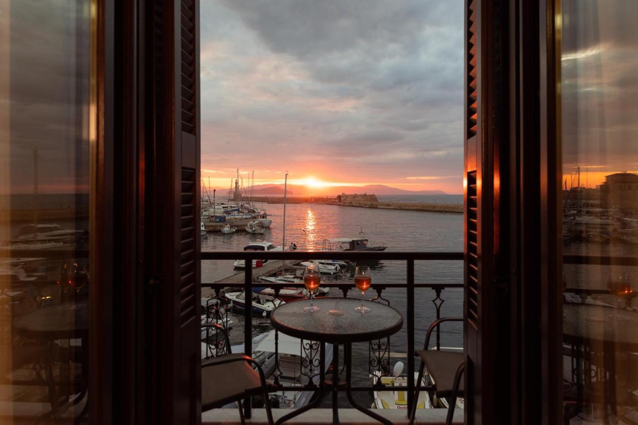 Destino Home Overlooking The Venetian Port Of Chania La Canea Exterior foto