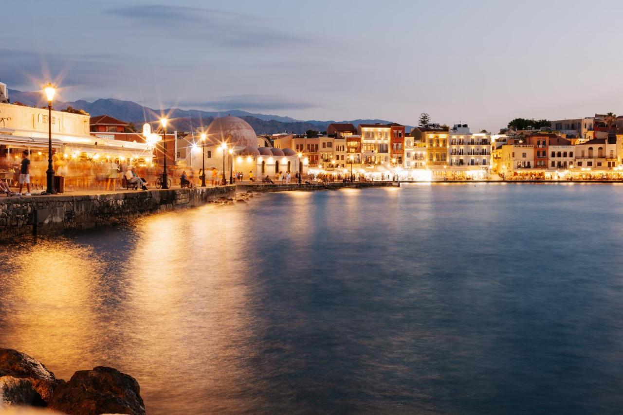 Destino Home Overlooking The Venetian Port Of Chania La Canea Exterior foto