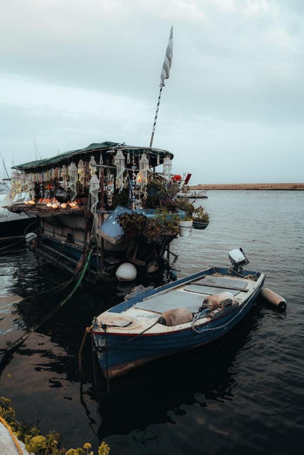 Destino Home Overlooking The Venetian Port Of Chania La Canea Exterior foto
